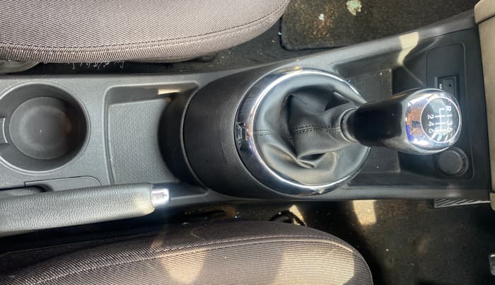 2013 Hyundai i20 ASTA 1.4 CRDI, Diesel, Manual, 1,06,044 km, Gear Lever
