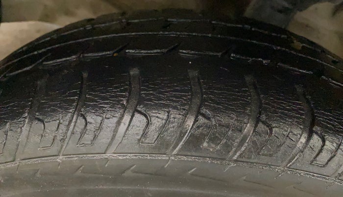 2014 Maruti Wagon R 1.0 VXI, Petrol, Manual, 21,423 km, Left Front Tyre Tread