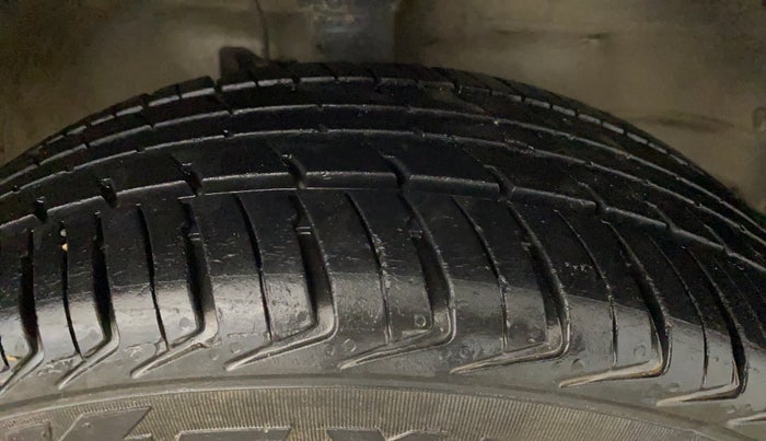2014 Maruti Wagon R 1.0 VXI, Petrol, Manual, 21,423 km, Right Front Tyre Tread
