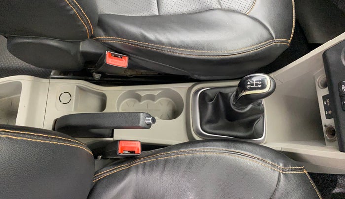 2016 Tata Tiago XZ PETROL, Petrol, Manual, 1,21,915 km, Gear Lever