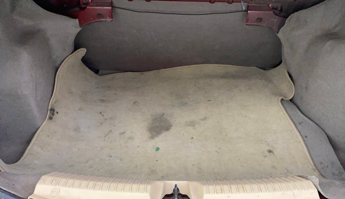 2015 Ford Figo Aspire TITANIUM 1.2 PETROL, Petrol, Manual, 87,026 km, Boot Inside