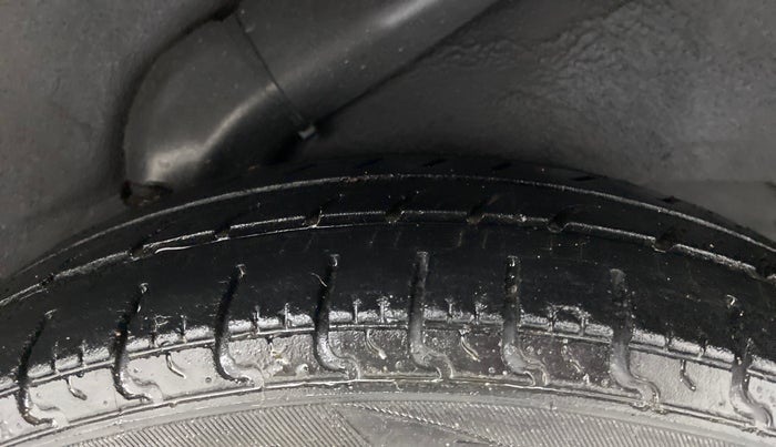 2012 Hyundai i10 MAGNA 1.2, Petrol, Manual, 57,918 km, Left Rear Tyre Tread
