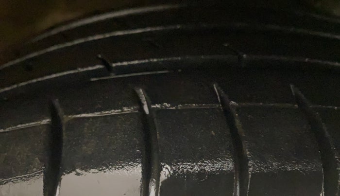 2016 Maruti Celerio ZXI AMT (O), Petrol, Automatic, 64,279 km, Right Front Tyre Tread