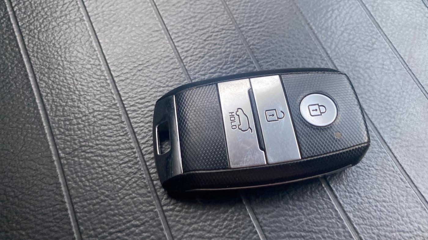 2020 KIA SELTOS HTK PLUS 1.5, Petrol, Manual, 58,969 km, Key Close Up