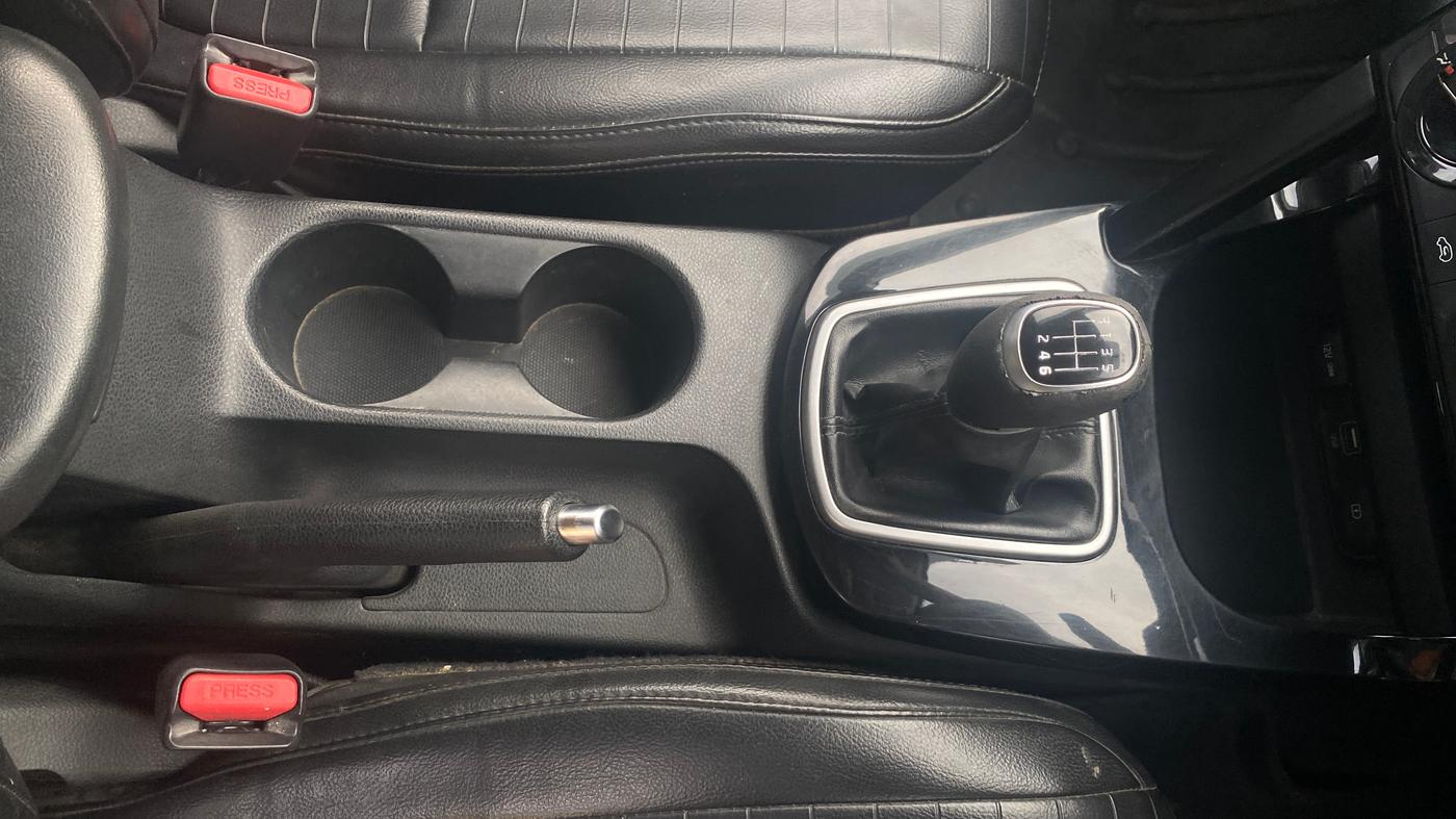 2020 KIA SELTOS HTK PLUS 1.5, Petrol, Manual, 58,969 km, Gear Lever