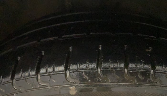 2016 Maruti Celerio VXI, Petrol, Manual, 60,116 km, Right Front Tyre Tread