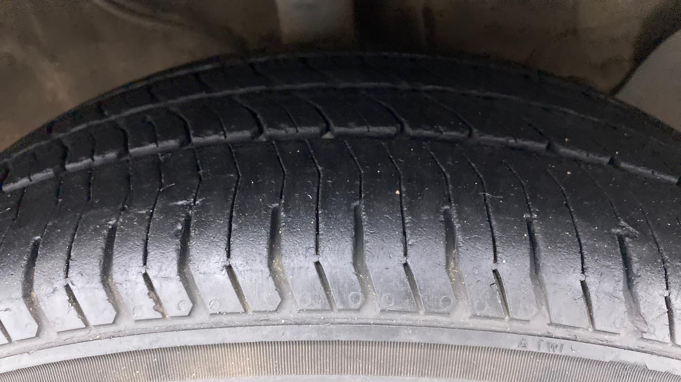 2016 Hyundai Creta 1.6 CRDI SX PLUS AUTO, Diesel, Automatic, 99,480 km, Right Front Tyre Tread
