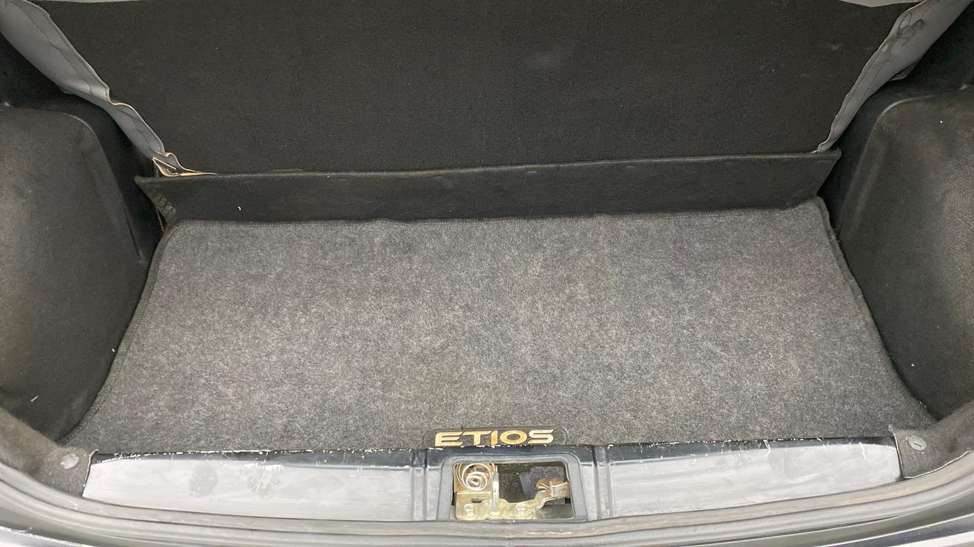 2012 Toyota Etios Liva GD, Diesel, Manual, 67,678 km, Boot Inside
