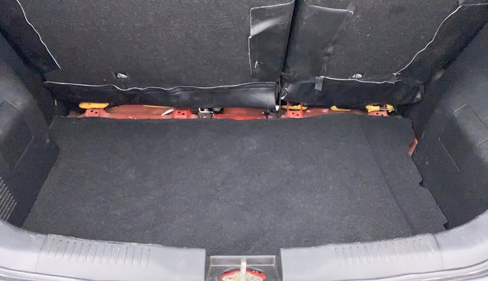 2018 Maruti IGNIS DELTA 1.2 K12, Petrol, Manual, 52,203 km, Boot Inside