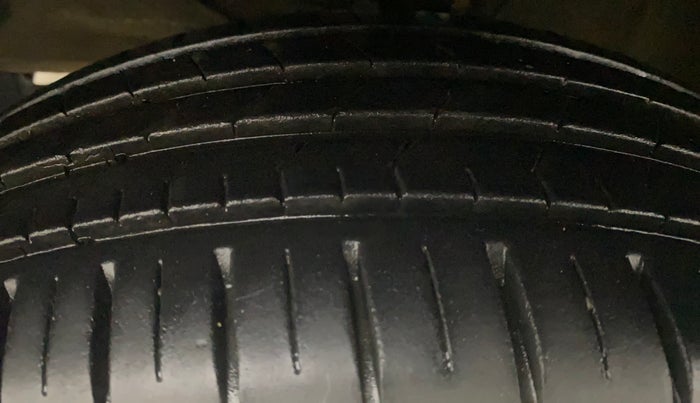 2021 Maruti Baleno ZETA PETROL 1.2, Petrol, Manual, 7,719 km, Left Front Tyre Tread