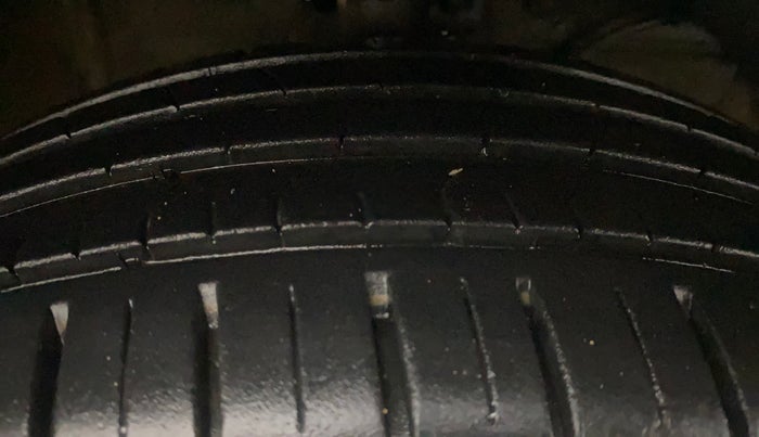 2021 Maruti Baleno ZETA PETROL 1.2, Petrol, Manual, 7,719 km, Right Front Tyre Tread