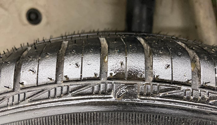 2016 Maruti Celerio ZXI AMT, Petrol, Automatic, 71,018 km, Left Rear Tyre Tread