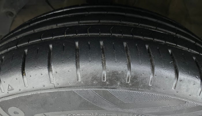 2020 Maruti Baleno ZETA CVT PETROL 1.2, Petrol, Automatic, 11,606 km, Left Front Tyre Tread