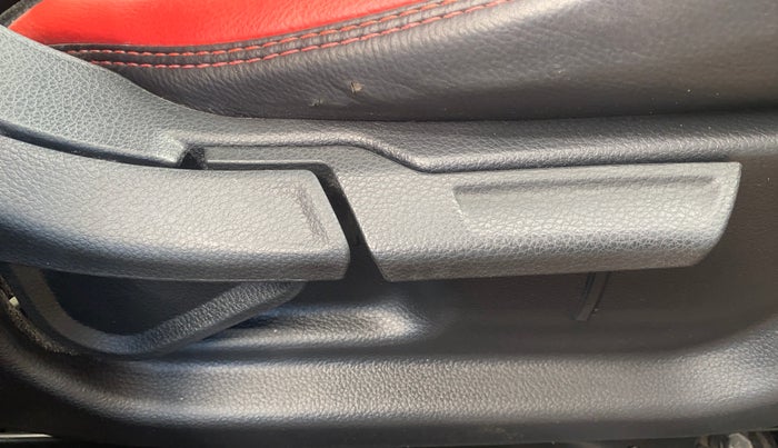 2020 KIA SONET HTX 1.0 IMT, Petrol, Manual, 47,040 km, Driver Side Adjustment Panel