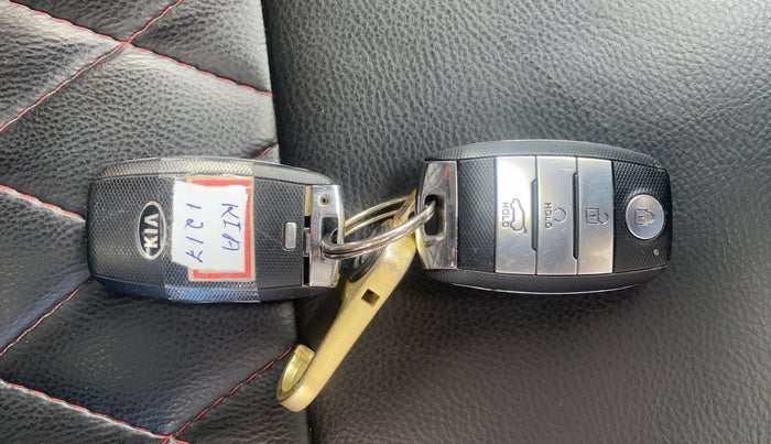 2020 KIA SONET HTX 1.0 IMT, Petrol, Manual, 47,040 km, Key Close Up