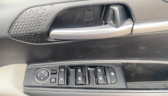 2020 KIA SONET HTX 1.0 IMT, Petrol, Manual, 47,040 km, Driver Side Door Panels Control