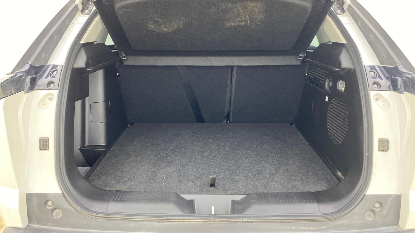 2025 Maruti Victoris Zxi Plus (O) 1.5 MT, Petrol, Manual, 6,546 km, Boot Inside