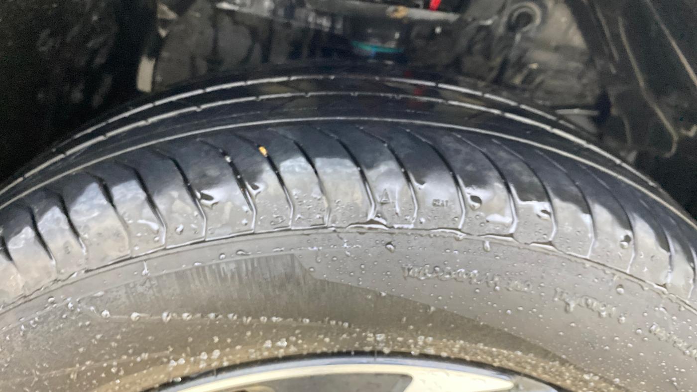 2025 Maruti Victoris Zxi Plus (O) 1.5 MT, Petrol, Manual, 6,546 km, Right Front Tyre Tread