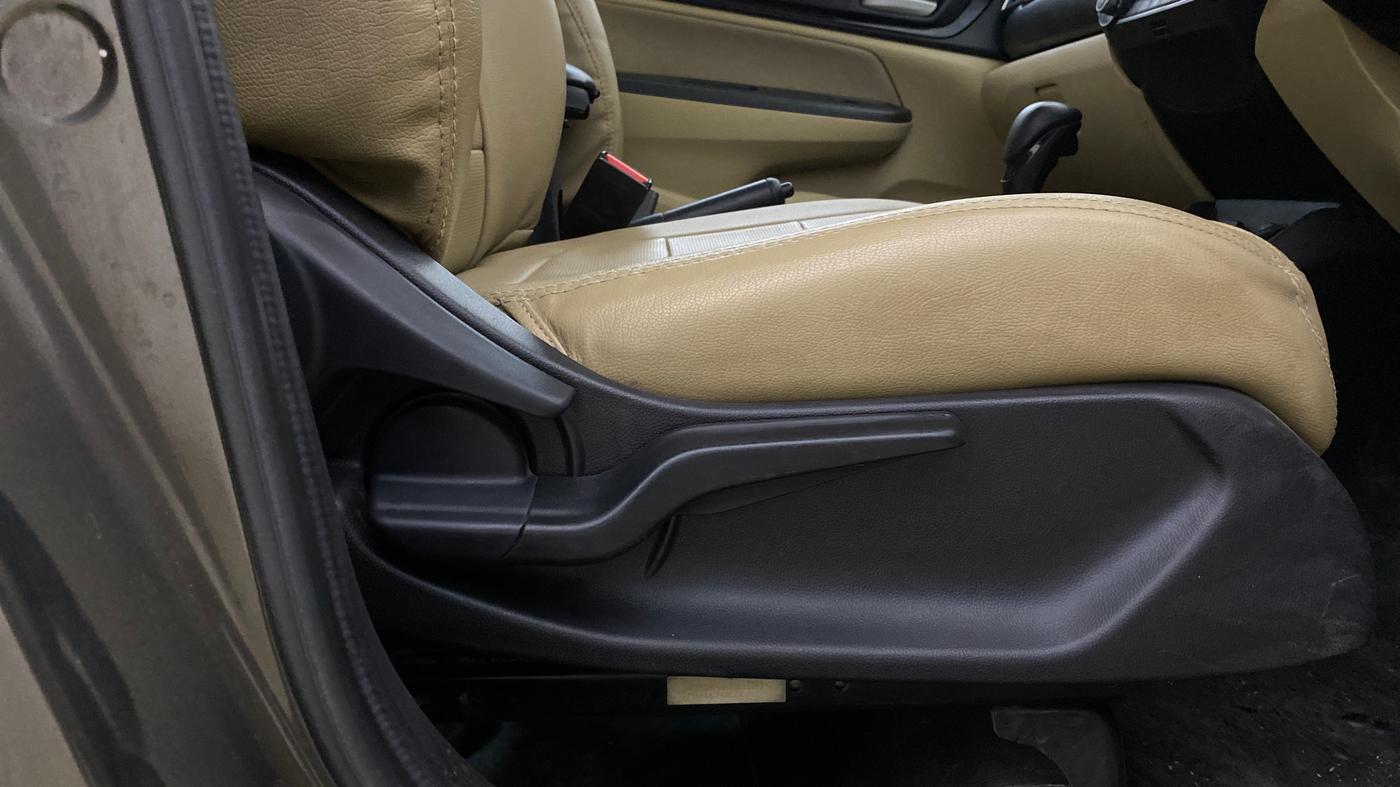 2020 Honda Amaze 1.2L I-VTEC VX CVT, Petrol, Automatic, 64,837 km, Driver Side Adjustment Panel