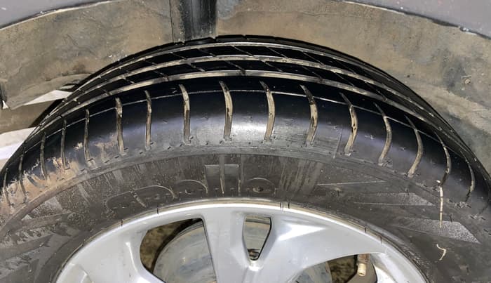 2020 Honda Amaze 1.2L I-VTEC VX CVT, Petrol, Automatic, 64,837 km, Right Rear Tyre Tread
