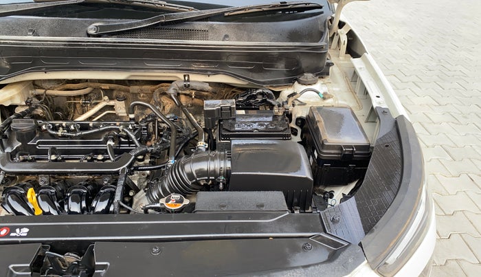 2021 Hyundai VENUE S 1.2, Petrol, Manual, 75,315 km, Engine View - Left