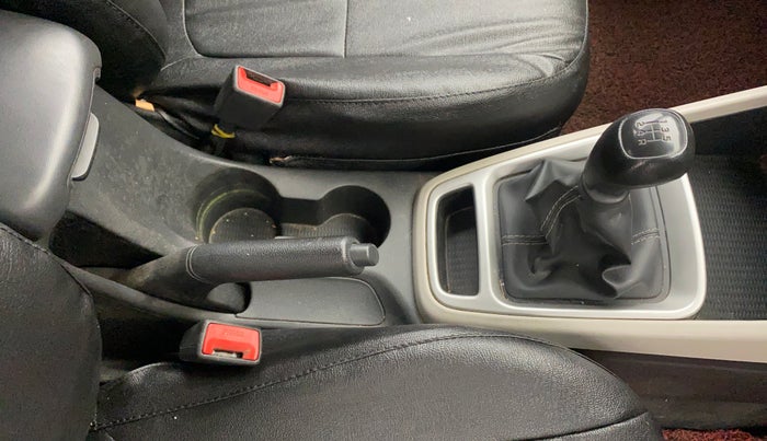 2023 Hyundai VENUE S(O) 1.2, Petrol, Manual, 75,498 km, Gear Lever