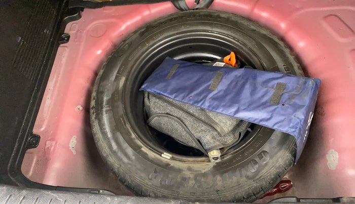 2023 Hyundai VENUE S(O) 1.2, Petrol, Manual, 75,498 km, Spare Tyre