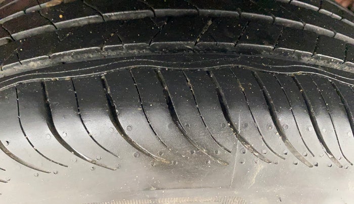 2023 Hyundai VENUE S(O) 1.2, Petrol, Manual, 75,498 km, Left Rear Tyre Tread