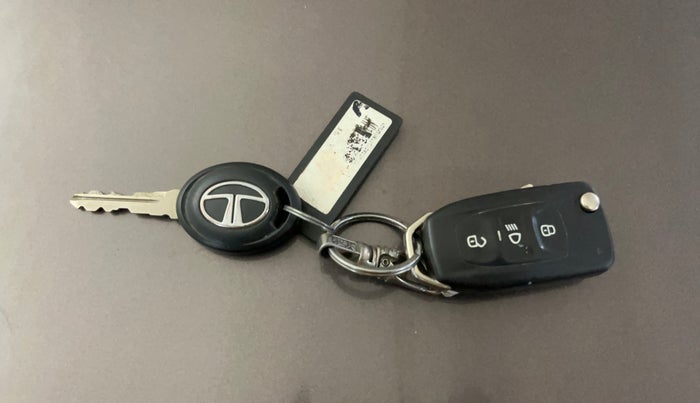 2018 Tata TIGOR XZ (O) PETROL, Petrol, Manual, 63,593 km, Key Close Up