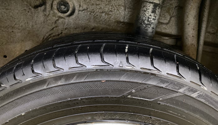 2015 Maruti Celerio VXI CNG, CNG, Manual, 70,825 km, Left Rear Tyre Tread