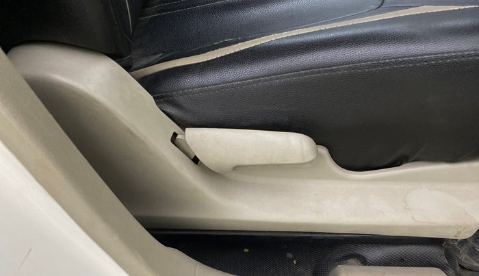 2015 Maruti Celerio VXI CNG, CNG, Manual, 70,825 km, Driver Side Adjustment Panel