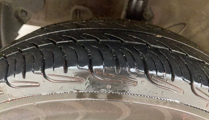 2021 Hyundai NEW SANTRO SPORTZ EXECUTIVE MT CNG, CNG, Manual, 80,268 km, Left Front Tyre Tread