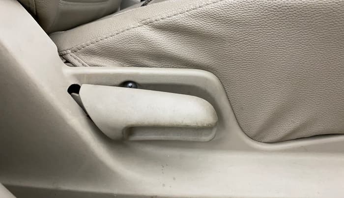 2015 Maruti Swift Dzire VXI, Petrol, Manual, 31,519 km, Driver Side Adjustment Panel