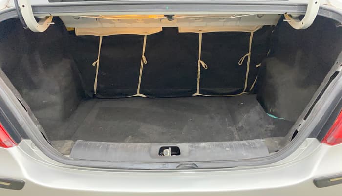 2015 Maruti Swift Dzire VXI, Petrol, Manual, 31,519 km, Boot Inside