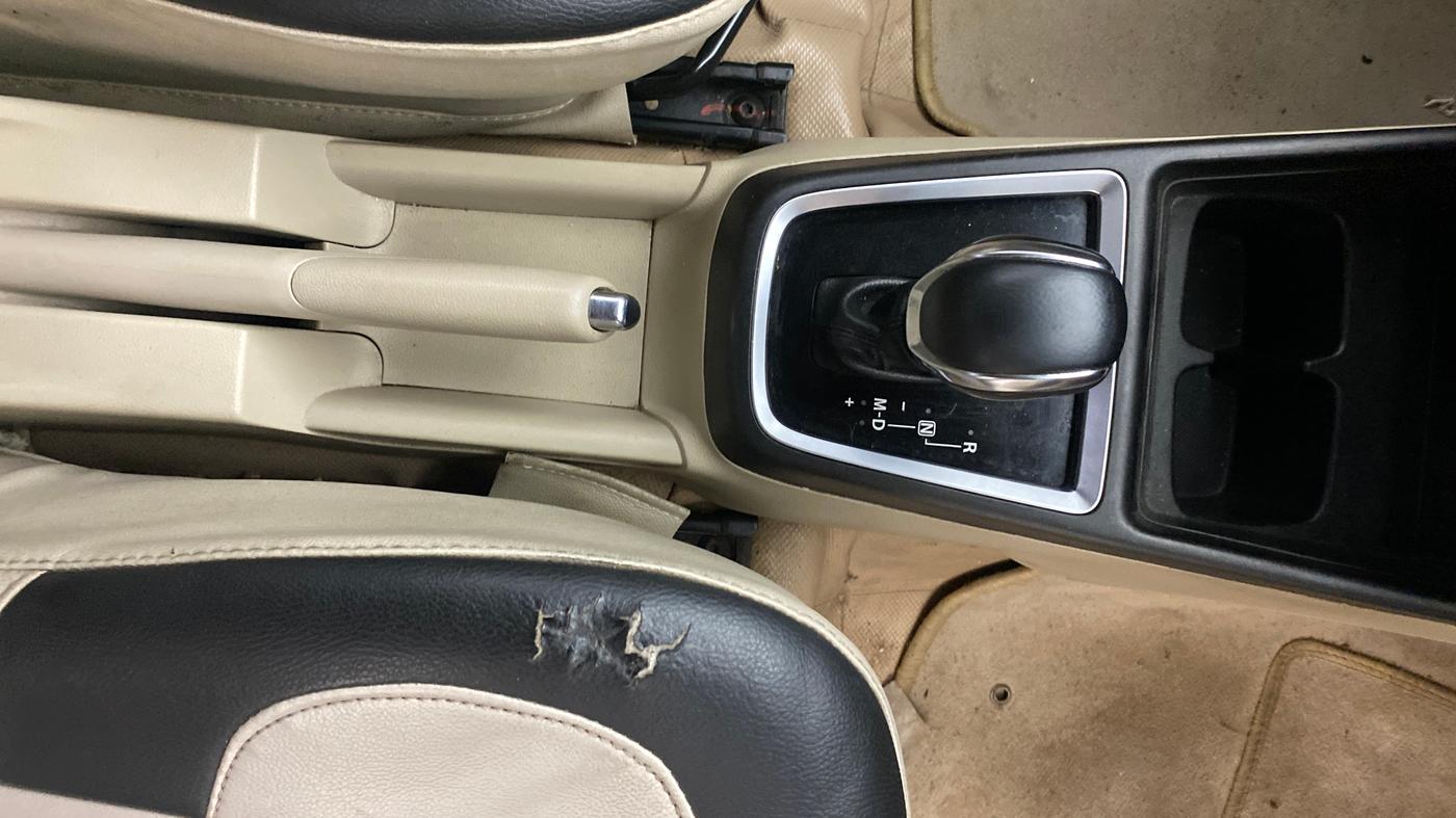 2017 Maruti Dzire VDI AMT, Diesel, Automatic, 99,208 km, Gear Lever