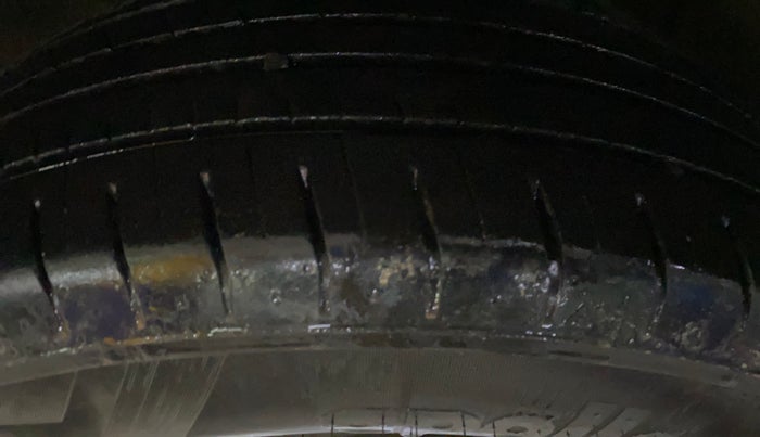 2019 Hyundai VENUE S 1.2, Petrol, Manual, 54,581 km, Left Front Tyre Tread