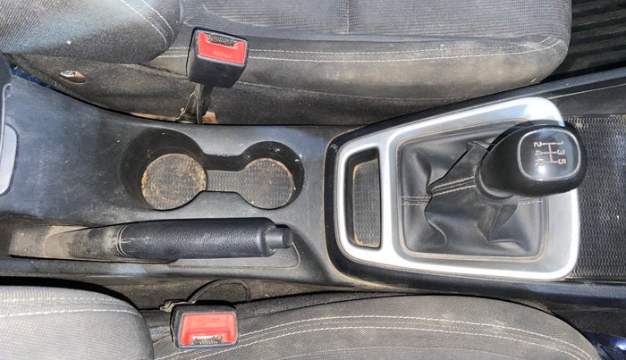 2019 Hyundai VENUE S 1.2, Petrol, Manual, 54,581 km, Gear Lever