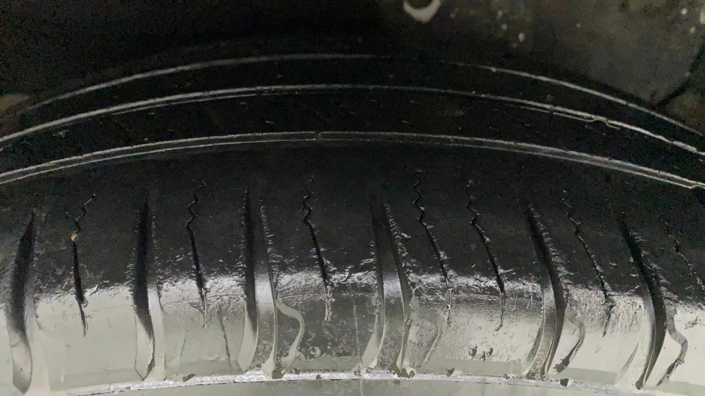 2016 Honda CRV 2.4L 2WD AT, Petrol, Automatic, 70,382 km, Right Rear Tyre Tread