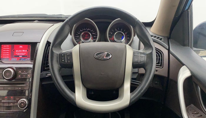 2014 Mahindra XUV500 W8, Diesel, Manual, 89,281 km, Steering Wheel Close Up