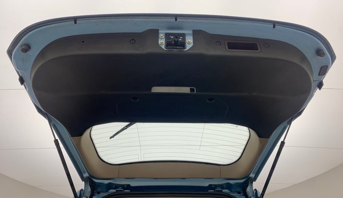 2014 Mahindra XUV500 W8, Diesel, Manual, 89,281 km, Boot Door Open