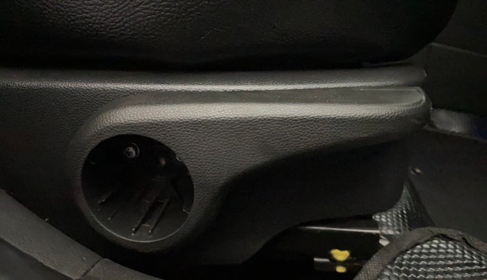 2013 Hyundai Grand i10 ASTA (O) 1.2 KAPPA VTVT, Petrol, Manual, 57,680 km, Driver Side Adjustment Panel