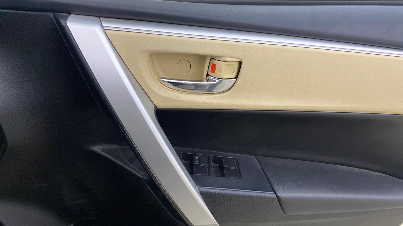 2017 Toyota Corolla Altis VL CVT PETROL, Petrol, Automatic, 64,587 km, Driver Side Door Panels Control