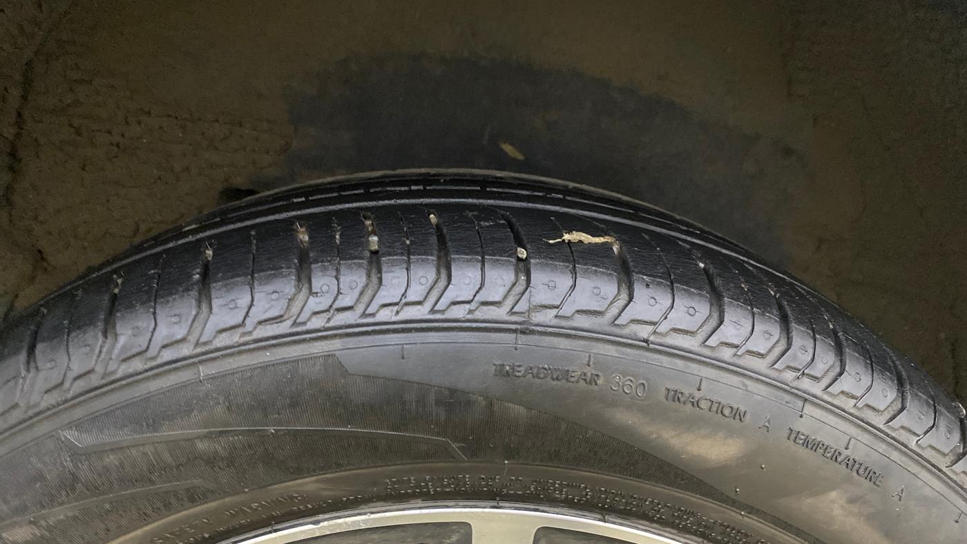2017 Toyota Corolla Altis VL CVT PETROL, Petrol, Automatic, 64,587 km, Left Rear Tyre Tread