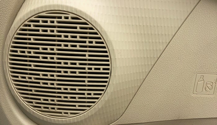 2017 Toyota Etios V, Petrol, Manual, 74,137 km, Speaker