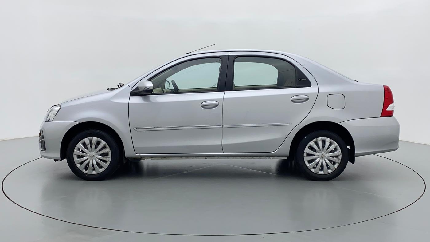 2017 Toyota Etios V, Petrol, Manual, 74,137 km, Left Side