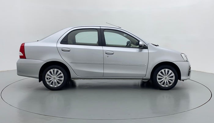 2017 Toyota Etios V, Petrol, Manual, 74,137 km, Right Side