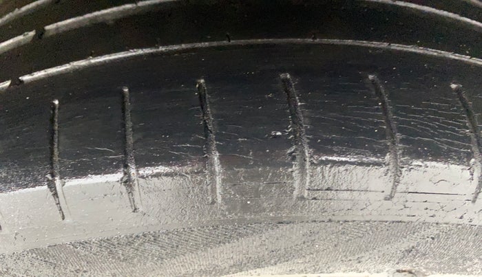 2016 Maruti Baleno ZETA PETROL 1.2, Petrol, Manual, 72,727 km, Left Rear Tyre Tread