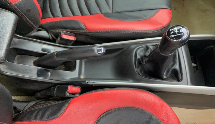 2016 Maruti Baleno ZETA PETROL 1.2, Petrol, Manual, 72,727 km, Gear Lever