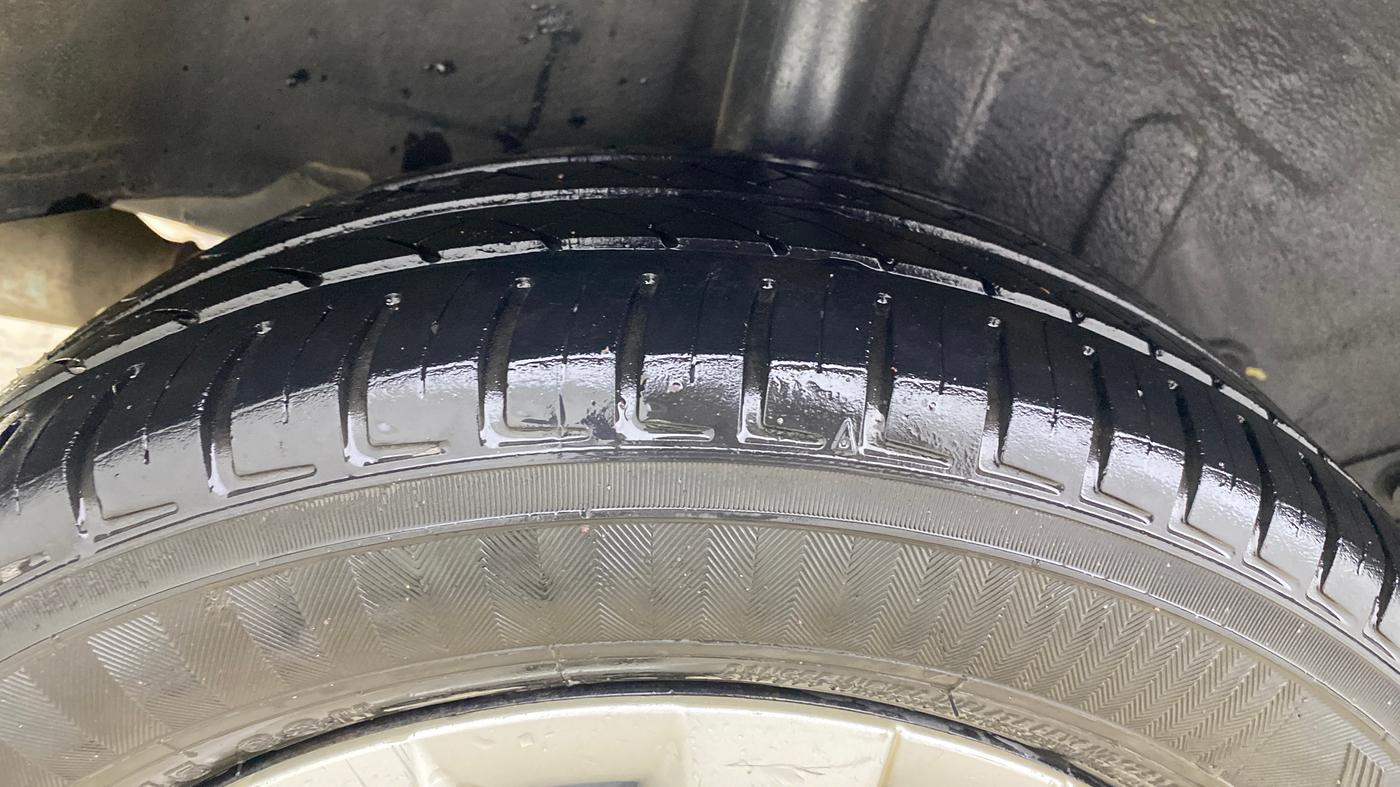 2013 Toyota Etios G, Petrol, Manual, 1,01,158 km, Right Rear Tyre Tread