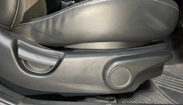 2014 Hyundai Grand i10 ASTA AT 1.2 KAPPA VTVT, Petrol, Automatic, 37,475 km, Driver Side Adjustment Panel